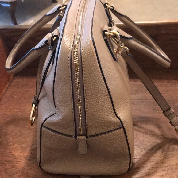 Michael Kors satchel purse - Picture 3 of 7